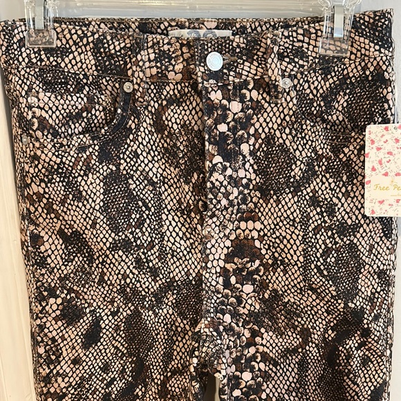 Brand new with tags snakeskin pants - Picture 1 of 8